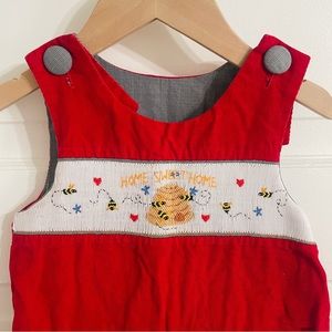 Beaux Et Belles Red Smocked Honey Pot Bumblebee Jumper - Black Gingham Lined